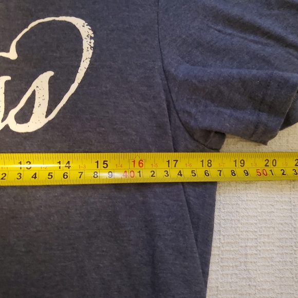 District Very Important Tee - Picture 9 of 10